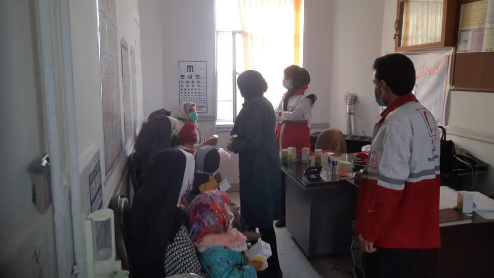 اعزام کاروان سلامت هلال‌احمر به روستای زولسک در سربیشه